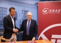 La Fundación Universidad Empresa y el Ayuntamiento de Yecla firman un convenio de colaboración La Fundación Universidad Empresa y el Ayuntamiento de Yecla firman un convenio de colaboración